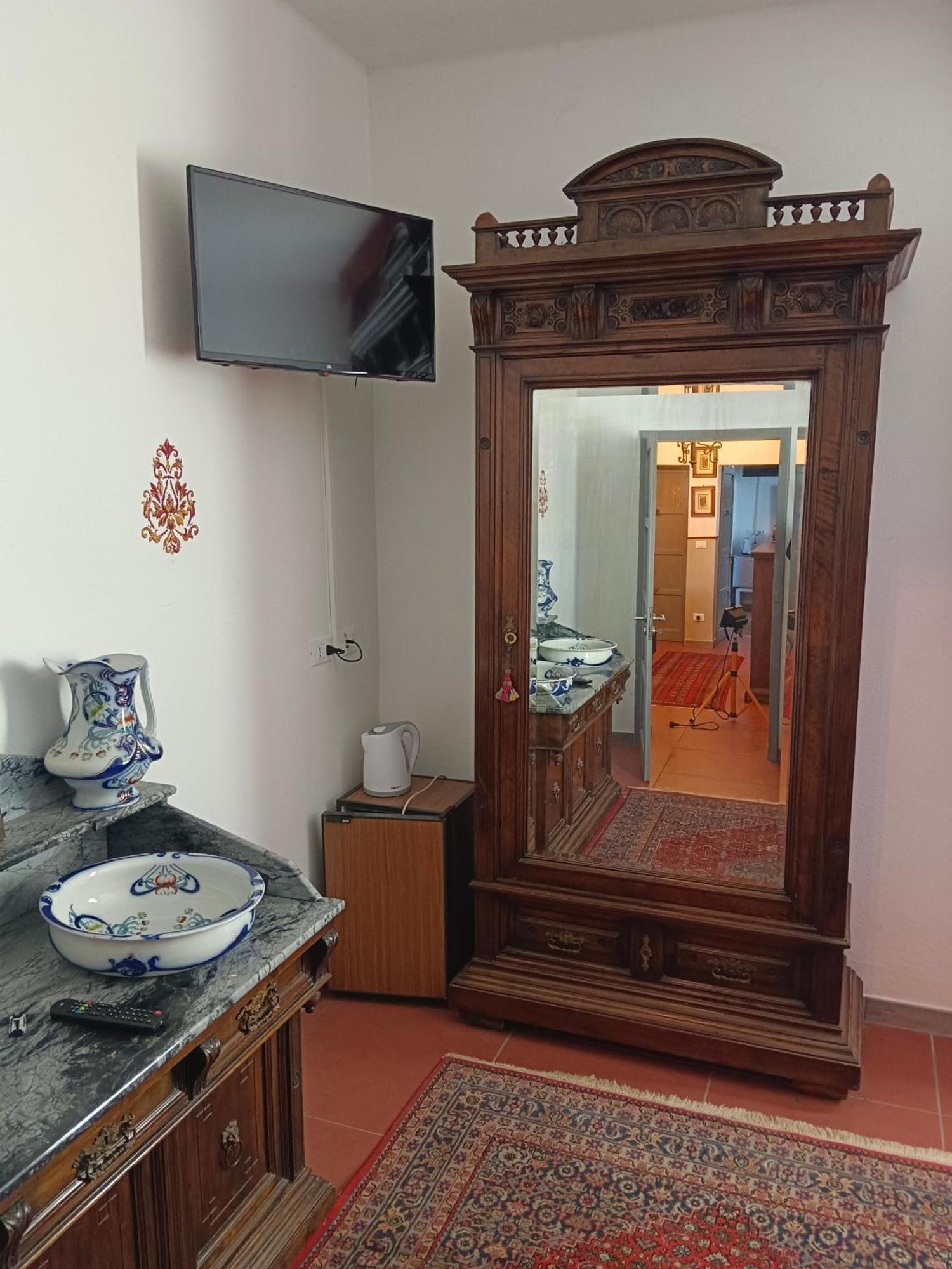 La Maison Rouge 克雷斯佩拉诺 外观 照片